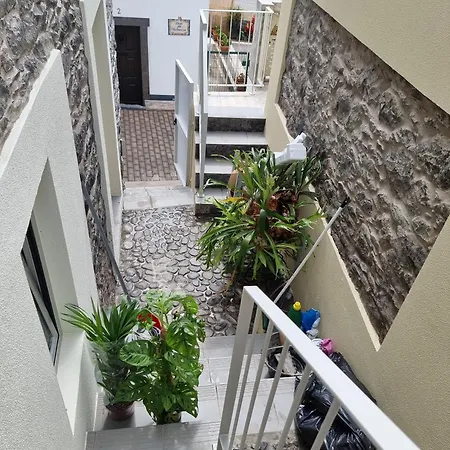 In - Discover Magical Calheta Maison d'hôtes *